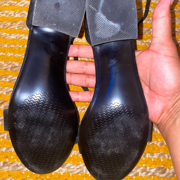 Black Steve Madden Gold Plated Mule Heel - Picture 3 of 3